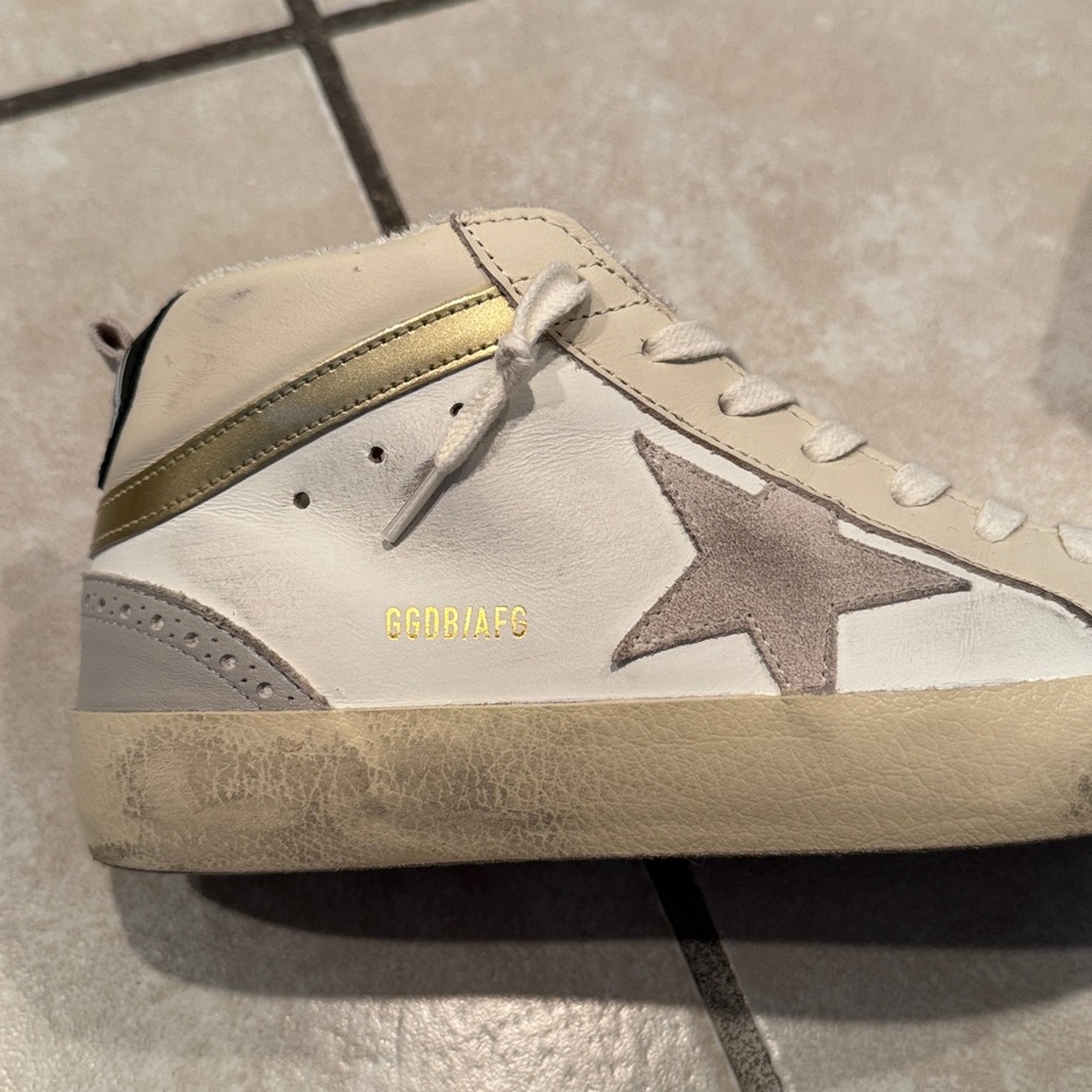 Golden Goose Off-White mid-Rise Sneakers with Star. Like NEW!! - Picture 5 of 6